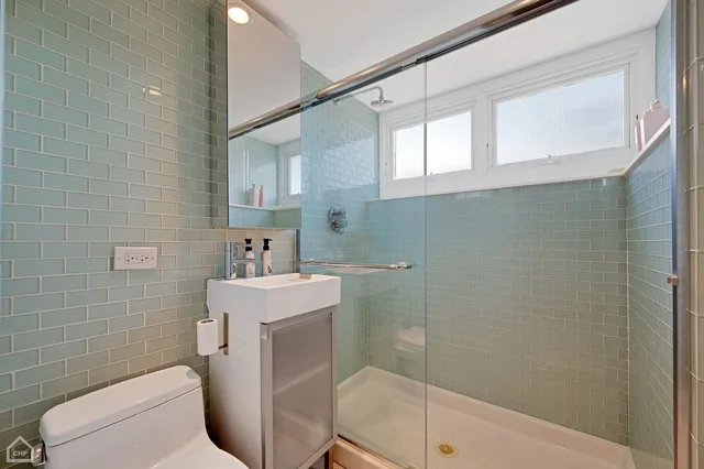 $3,200,000 | 5704 South Dorchester Avenue, Chicago, IL 60637