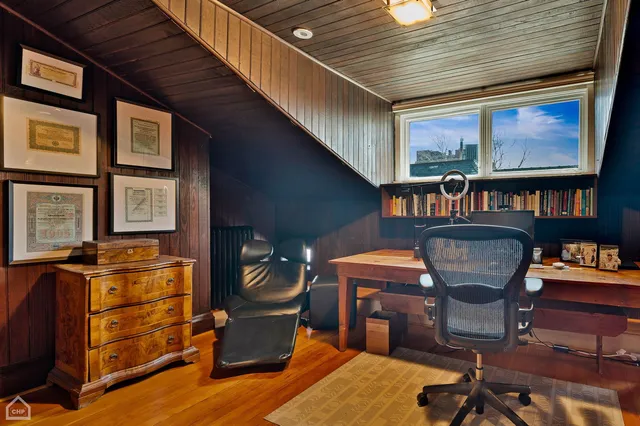 $3,200,000 | 5704 South Dorchester Avenue, Chicago, IL 60637