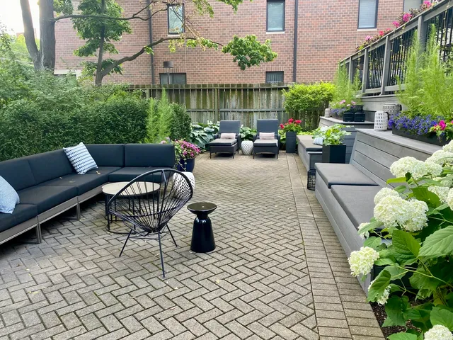 $3,200,000 | 5704 South Dorchester Avenue, Chicago, IL 60637