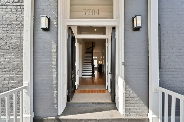 $3,200,000 | 5704 South Dorchester Avenue, Chicago, IL 60637