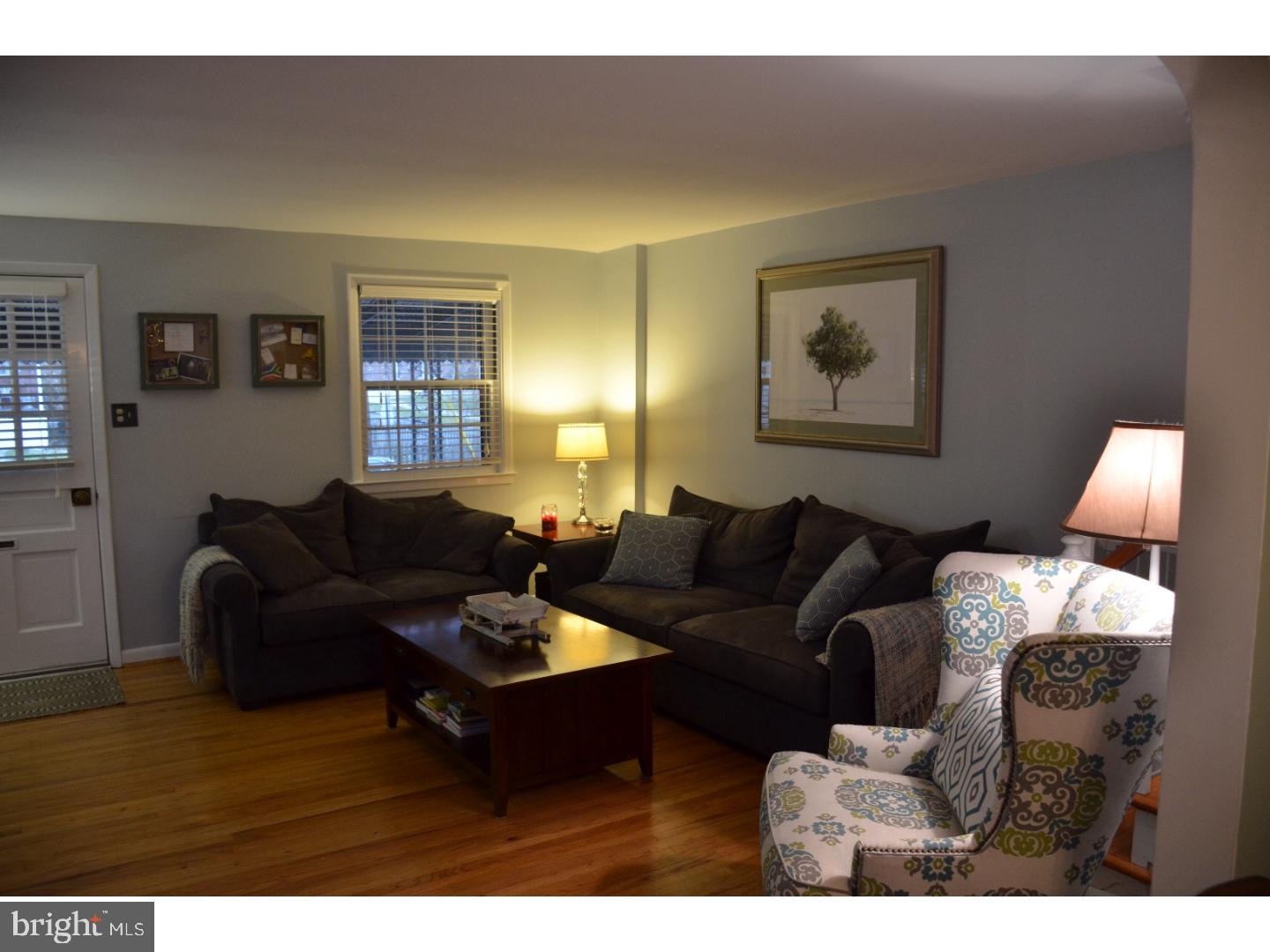 702 Humphreys Road Ardmore, PA 19003 - Photo 2 of 19 Living Room