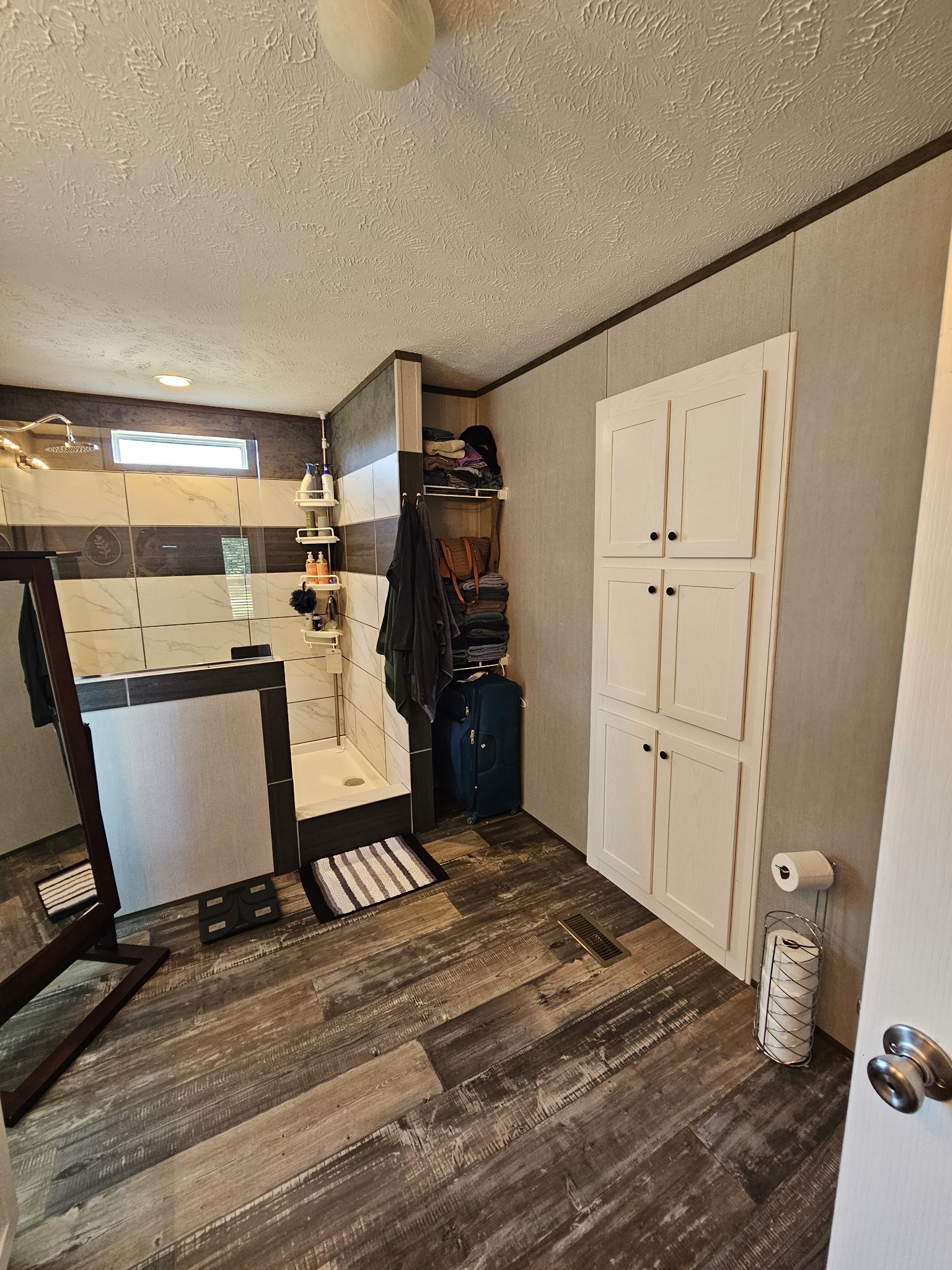 1824 Austin Road Lafayette, TN 37083 - Photo 22 of 35 a view of a room with gym equipment