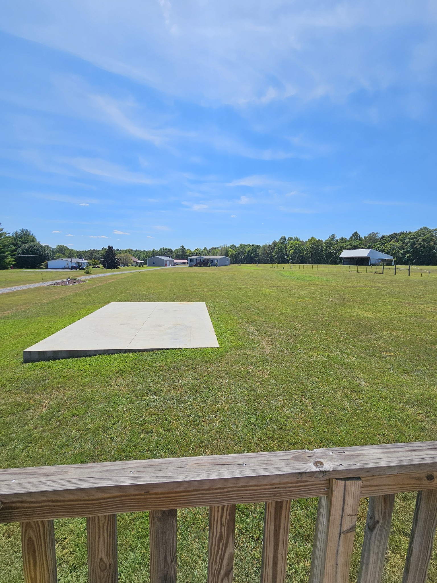 1824 Austin Road Lafayette, TN 37083 - Photo 33 of 35 a view of an ocean from a balcony