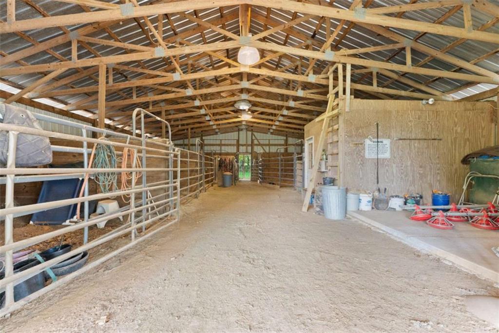 3322 Cheek Pulliam Road Royston, GA 30662 - Photo 36 of 61 a view of an empty room
