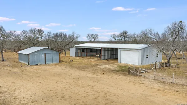 $355,000 | 228 County Road 454, Stockdale, TX 78160