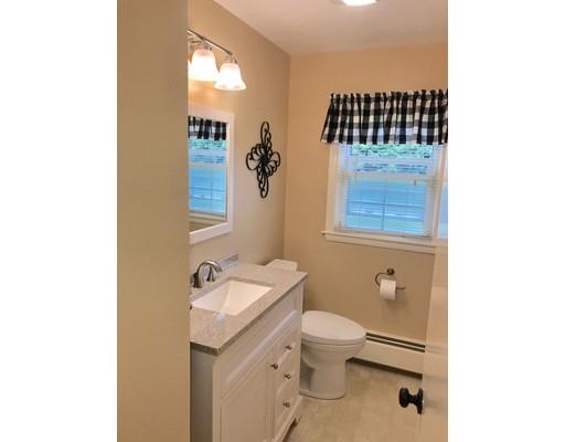 39 Arkwright Road Webster, MA 01570 - Photo 14 of 26 Gallery Image 14