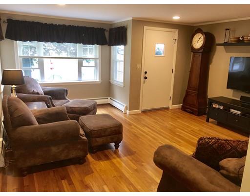 39 Arkwright Road Webster, MA 01570 - Photo 4 of 26 Gallery Image 4