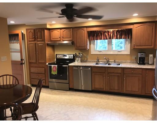 39 Arkwright Road Webster, MA 01570 - Photo 6 of 26 Gallery Image 6