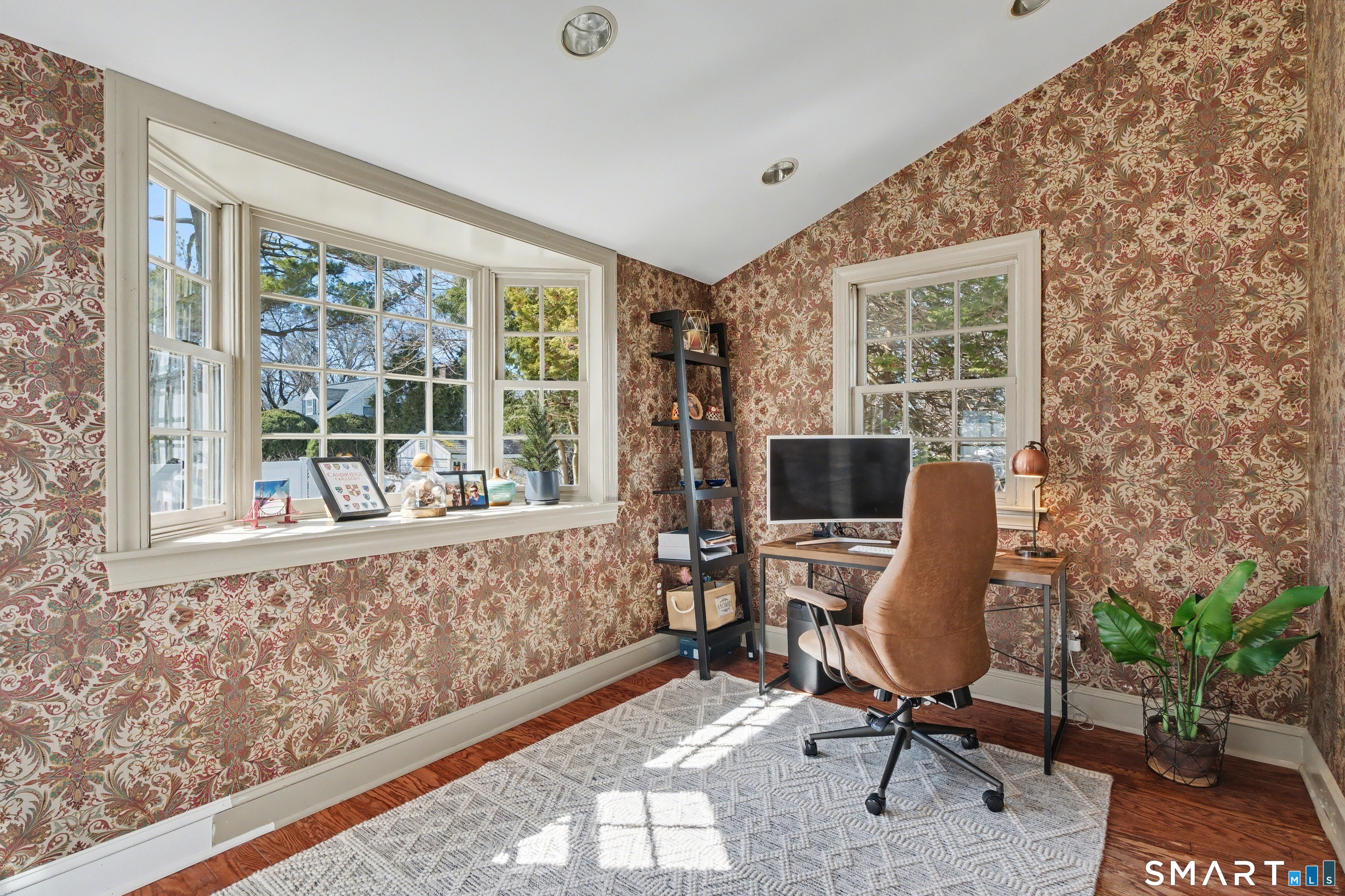 109 Gillies Road Hamden, CT 06517 - Photo 8 of 40