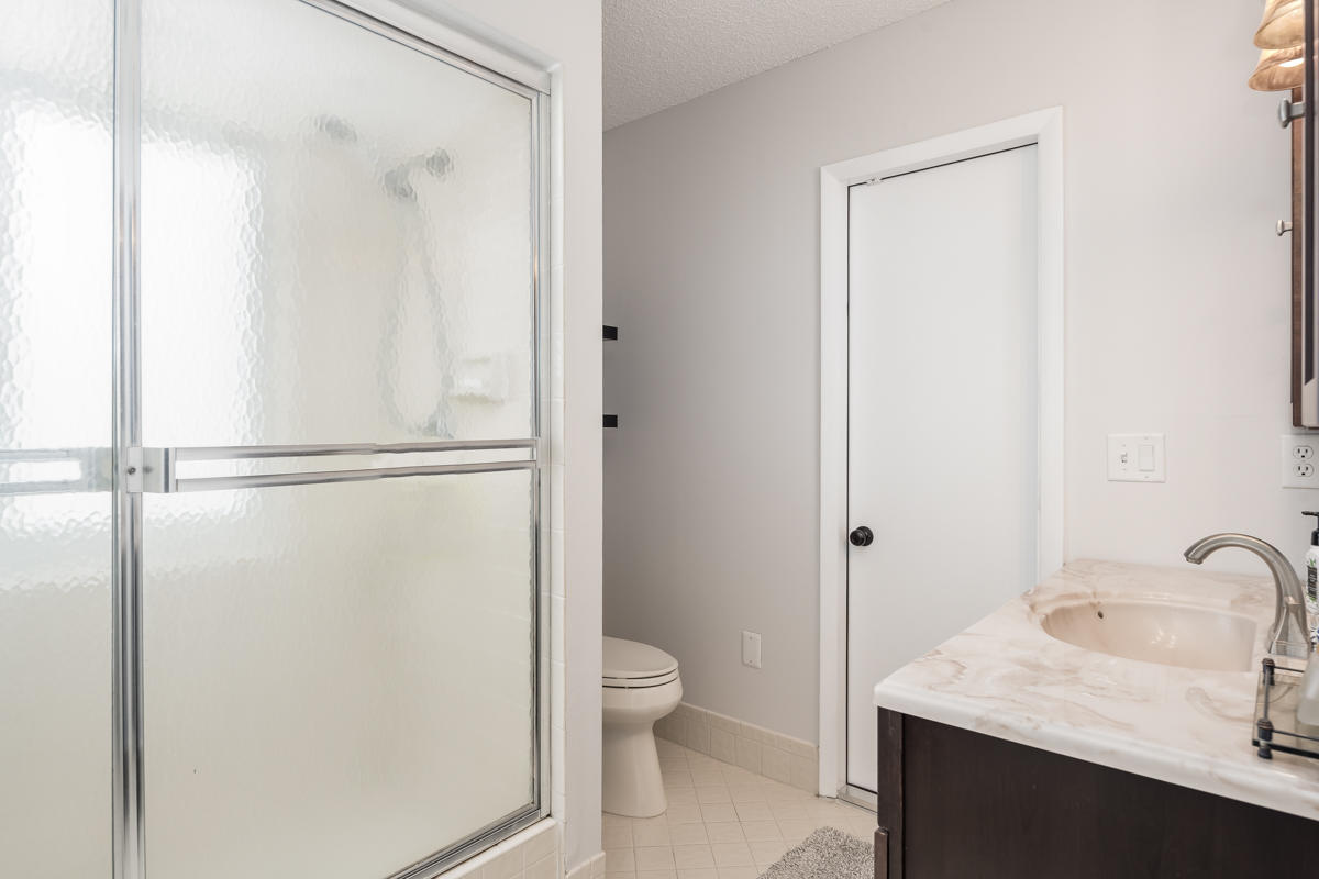 22340 Martella Avenue Boca Raton, FL 33433 - Photo 16 of 26 Master Bathroom