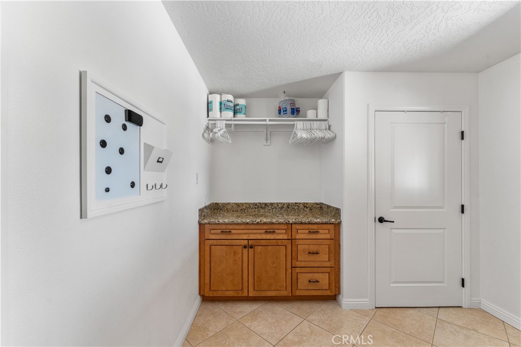 16311 Nosoni Road Apple Valley, CA 92307 - Photo 21 of 44