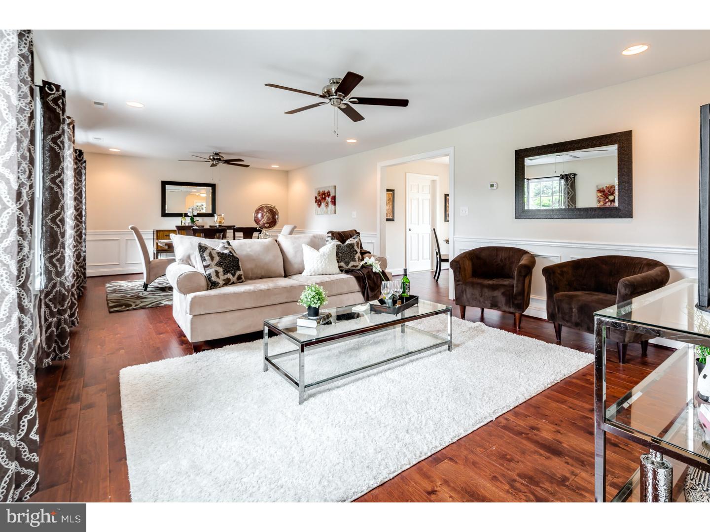 36 Quiet Road Levittown, PA 19057 - Photo 2 of 14 Living Room
