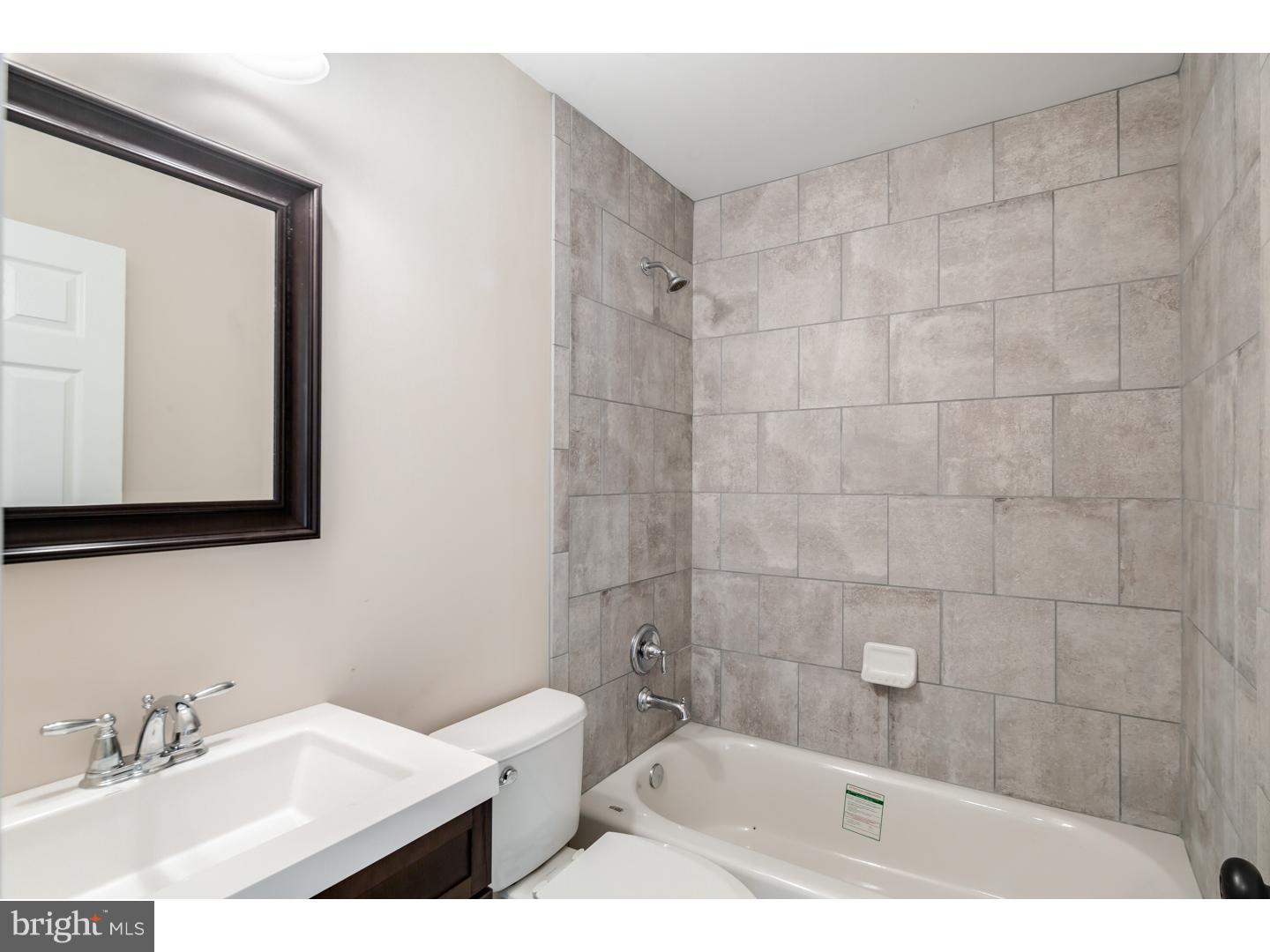 36 Quiet Road Levittown, PA 19057 - Photo 11 of 14 Bathroom