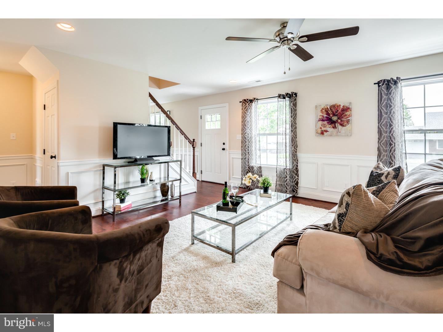 36 Quiet Road Levittown, PA 19057 - Photo 3 of 14 Living Room