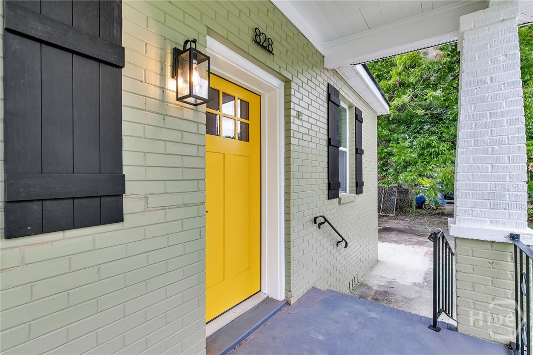 828 West 48th Street Savannah, GA 31405 - Photo 3 of 27