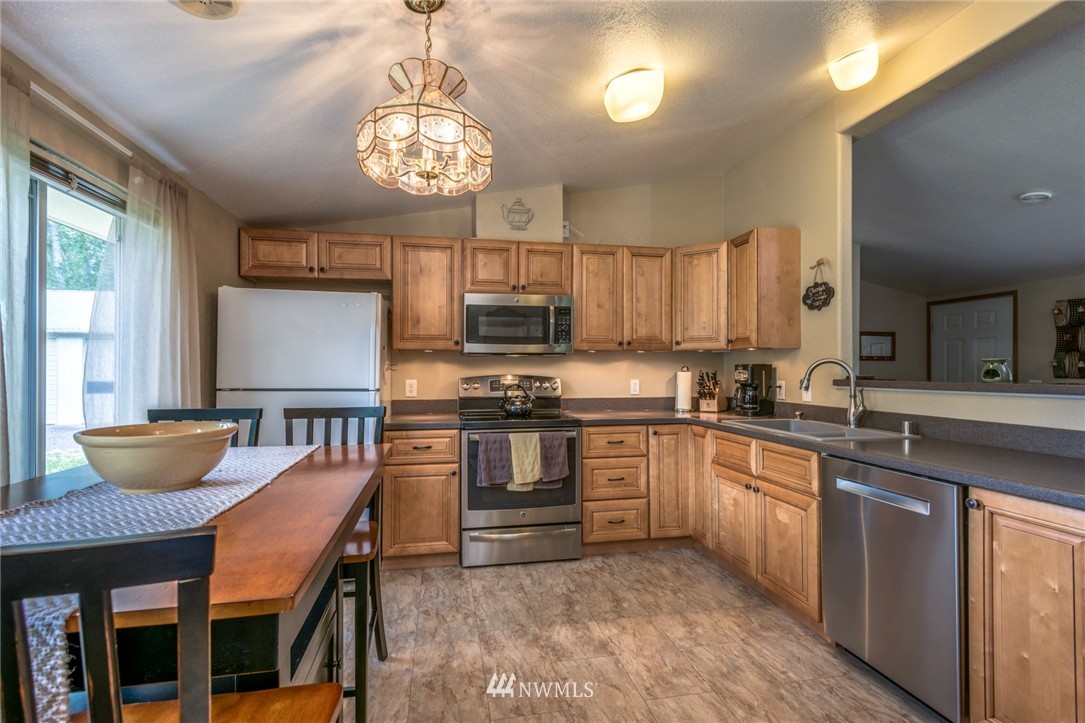 5132 Yellow Brick Road Bellingham, WA 98226 - Photo 3 of 22