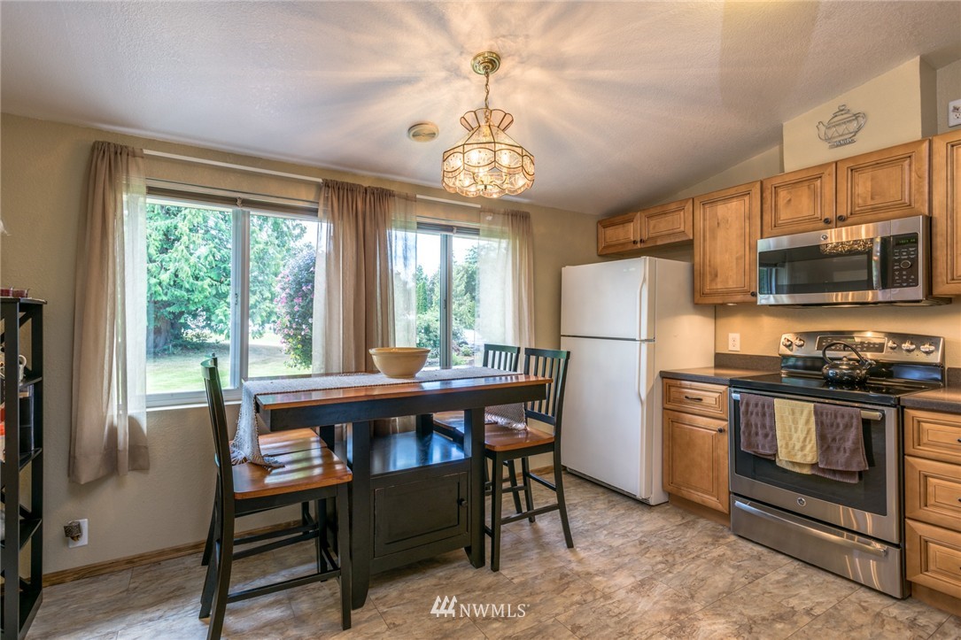 5132 Yellow Brick Road Bellingham, WA 98226 - Photo 4 of 22