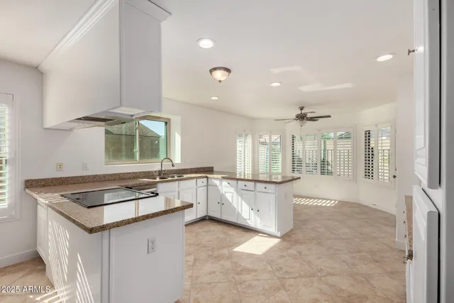 $389,900 | 12642 North 79th Avenue, Peoria, AZ 85381