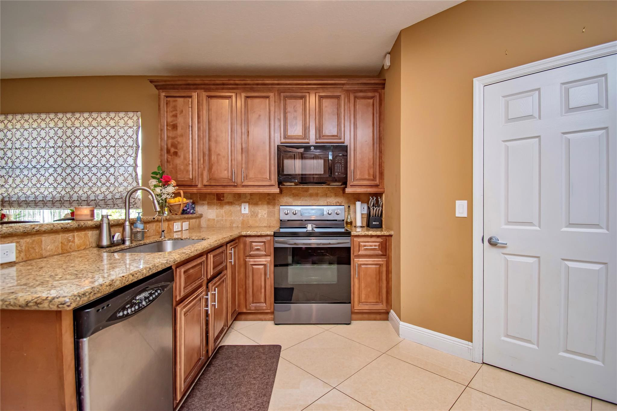 12372 Cascades Pointe Drive Boca Raton, FL 33428 - Photo 10 of 41 Photo 10