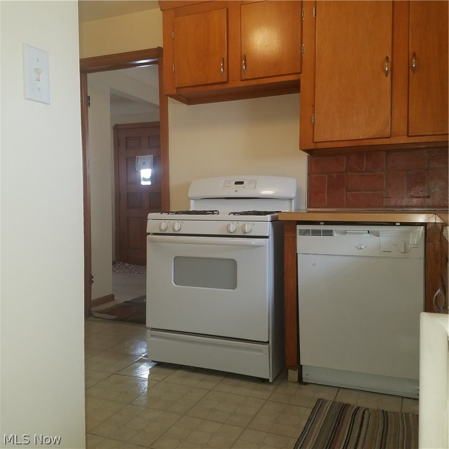 5820 Dunham Road Maple Heights, OH 44137 - Photo 15 of 35 Cooking time...
