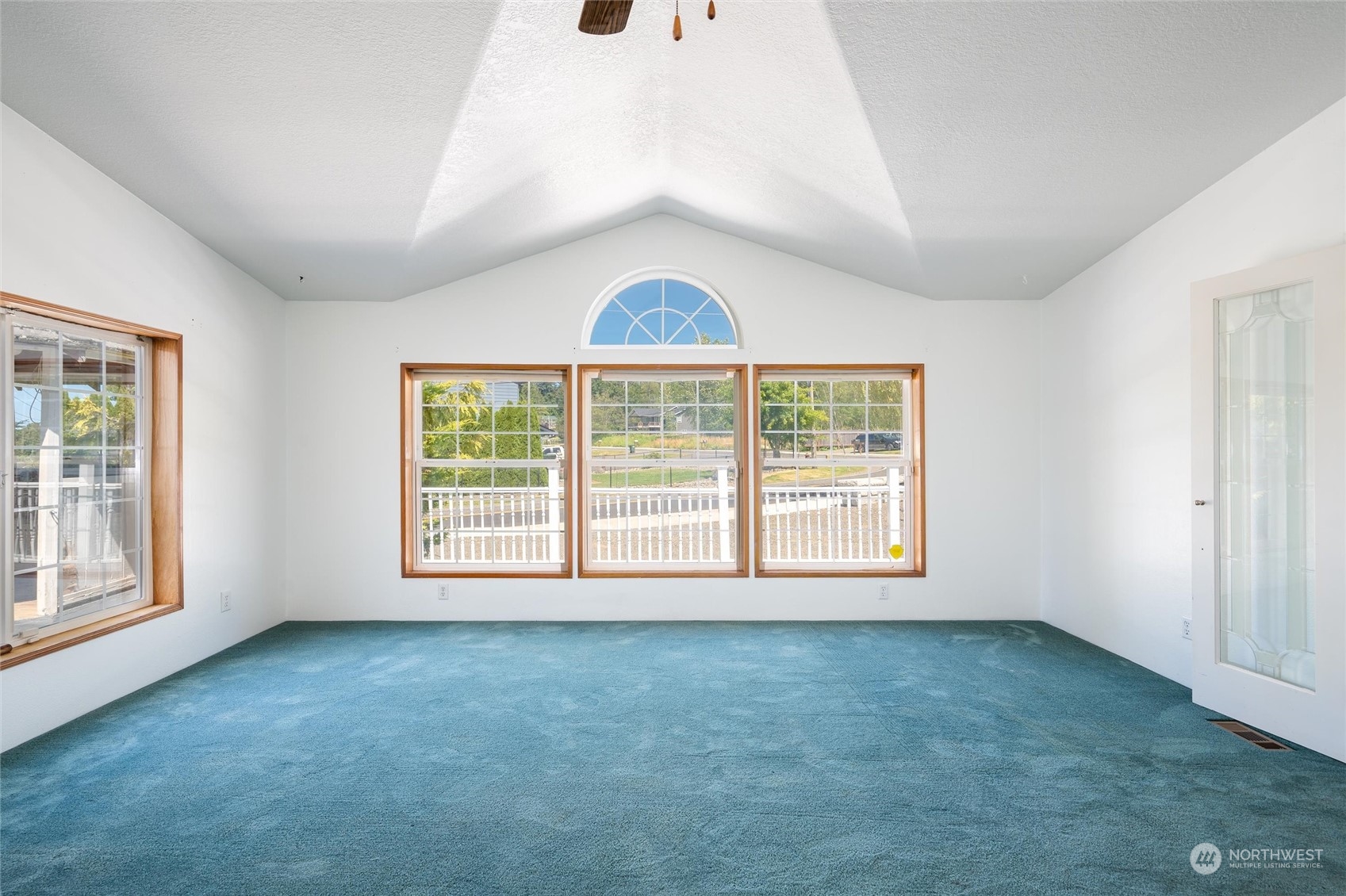 2492 MacKenzie Road Bellingham, WA 98226 - Photo 11 of 40 Gallery Image 11