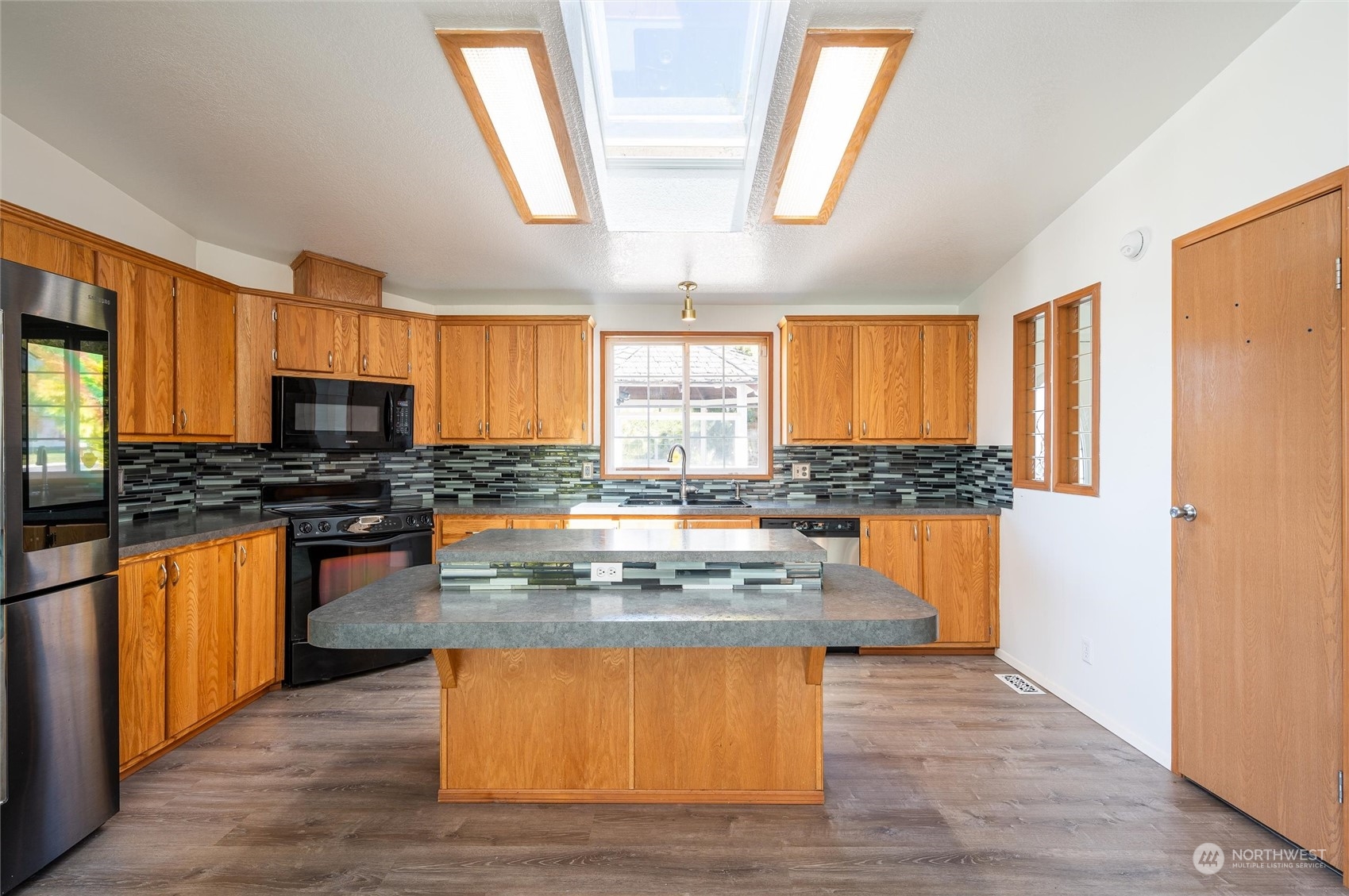 2492 MacKenzie Road Bellingham, WA 98226 - Photo 18 of 40 Gallery Image 18