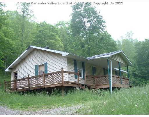 914 Casey Fork Road Ashford, WV 25009 - Photo 1 of 1 Exterior Front.