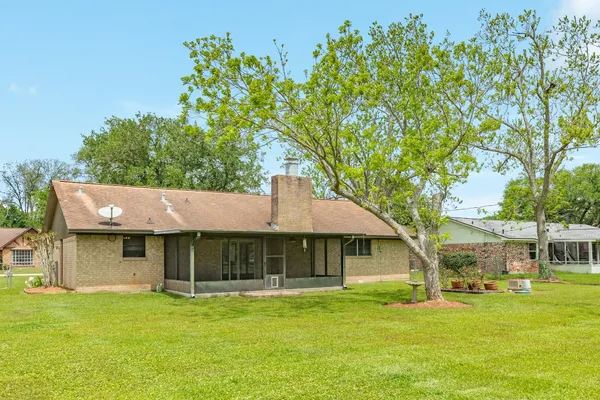 $234,900 | 131 Singleton Street, Jones Creek, TX 77541