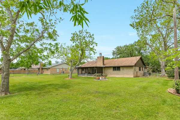 $234,900 | 131 Singleton Street, Jones Creek, TX 77541
