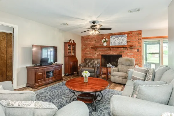 $234,900 | 131 Singleton Street, Jones Creek, TX 77541