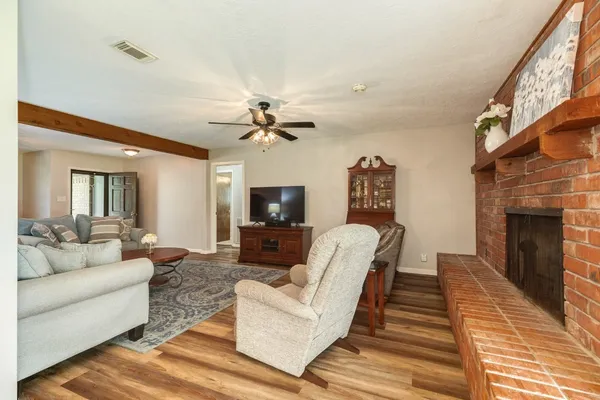 $234,900 | 131 Singleton Street, Jones Creek, TX 77541