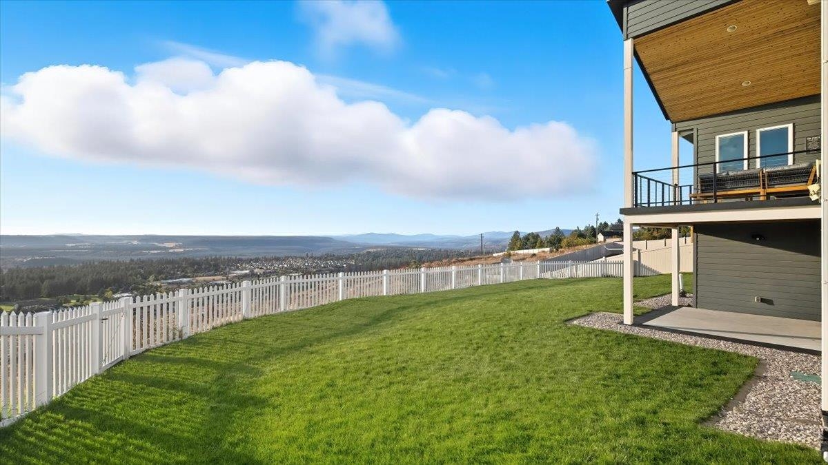 8603 North Upper Mayes Lane Spokane, WA 99208 - Photo 33 of 37