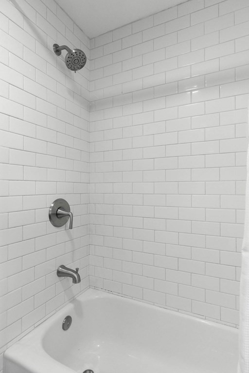 11 Middle Street Georgetown, MA 01833 - Photo 9 of 31 Gallery Image 9