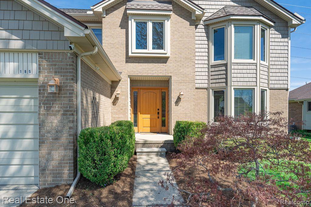 185 Windrift Rochester Hills, MI 48307 - Photo 2 of 51 Gallery Image 2