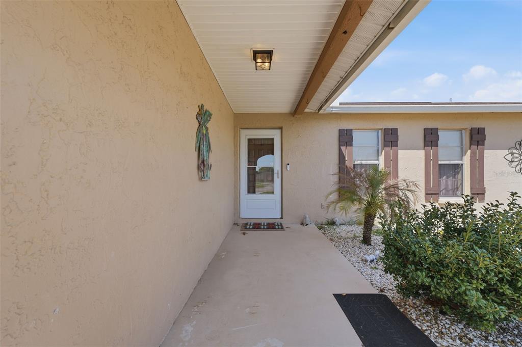 12265 Shafton Road Spring Hill, FL 34608 - Photo 3 of 58