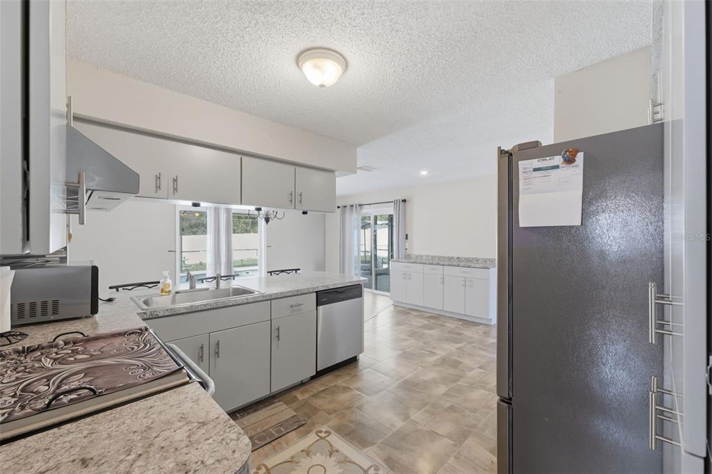 12265 Shafton Road Spring Hill, FL 34608 - Photo 9 of 58