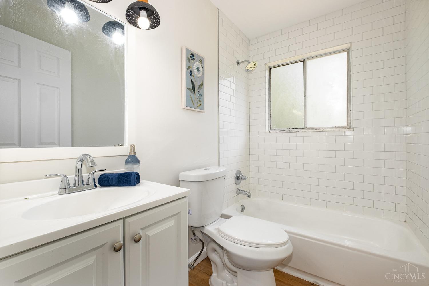 1356 Randomhill Road Cincinnati, OH 45231 - Photo 13 of 16 Gallery Image 13