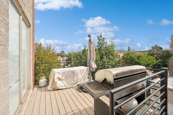 $5,000 | 885 North Hermitage Avenue, Unit C, Chicago, IL 60622