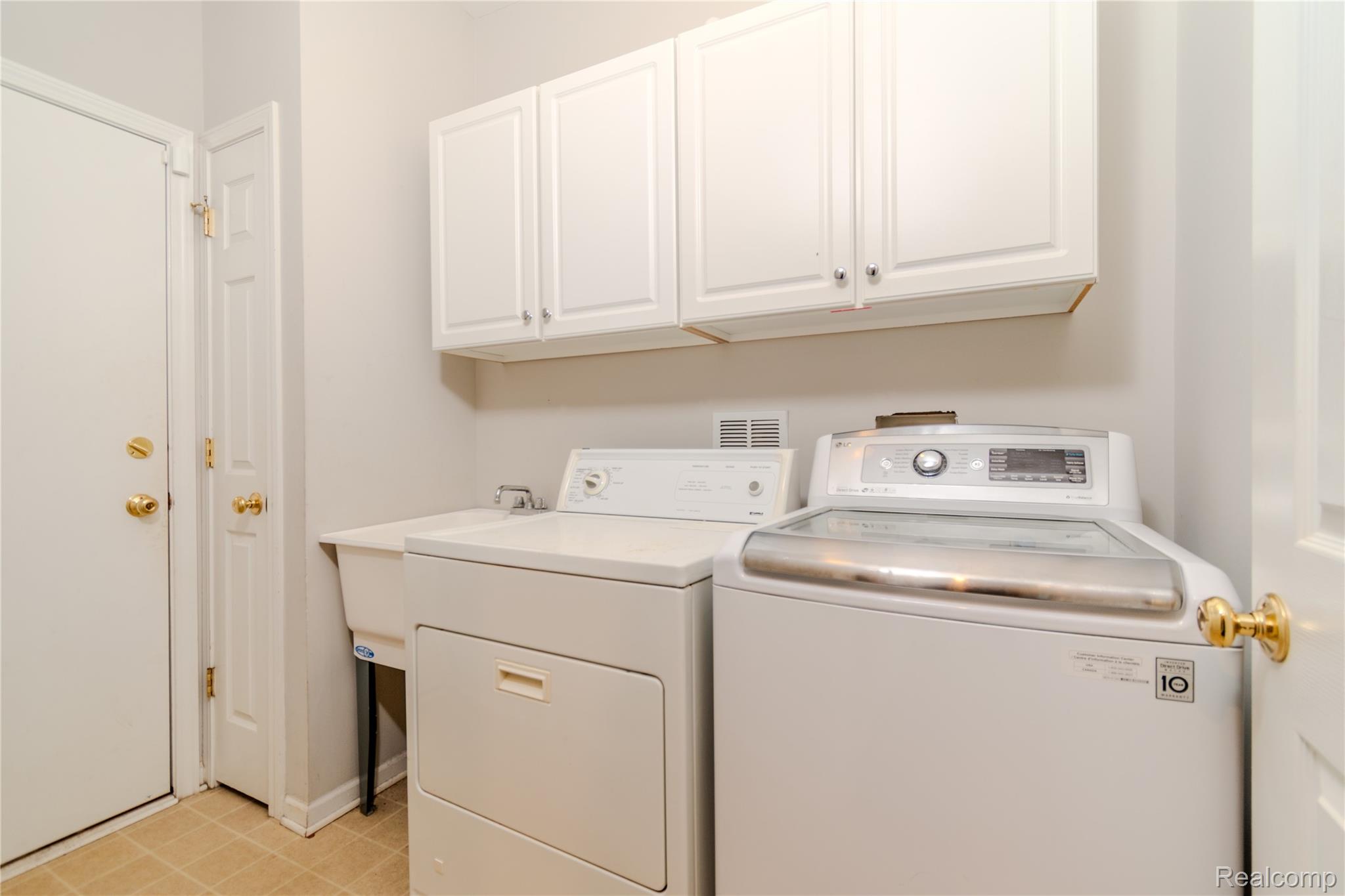 41859 Mitchell Road Novi, MI 48377 - Photo 15 of 20