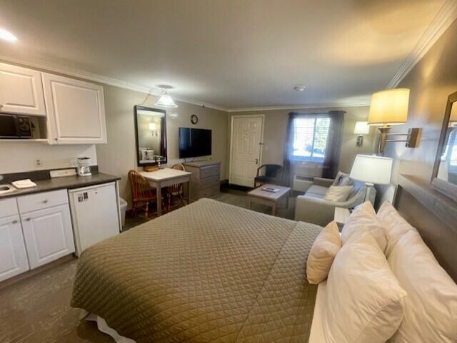 733 Post Road, Unit 210 Wells, ME 04090 - Photo 4 of 11 5