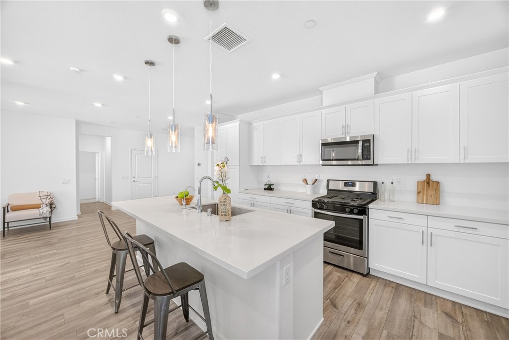 493 West Buttercup Lane Rialto, CA 92376 - Photo 9 of 37 Gallery Image 9