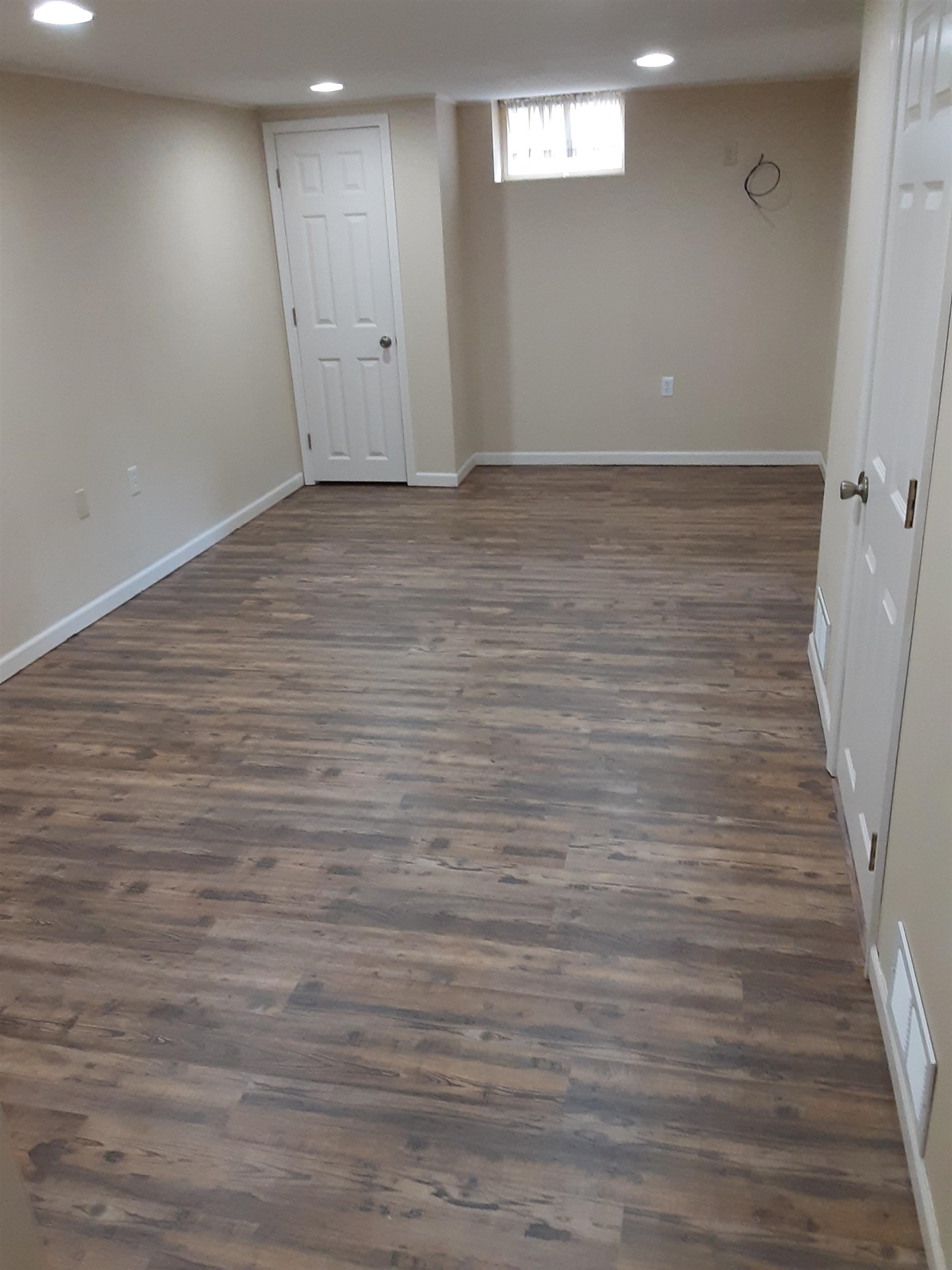 937 West Arrowhead Road Duluth, MN 55811 - Photo 12 of 23 Lower Level Common Area.