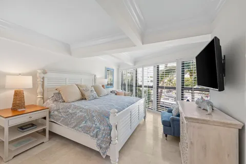 $1,450,000 | 3010 Northeast 49th Street, Unit 7, Fort Lauderdale, FL 33308