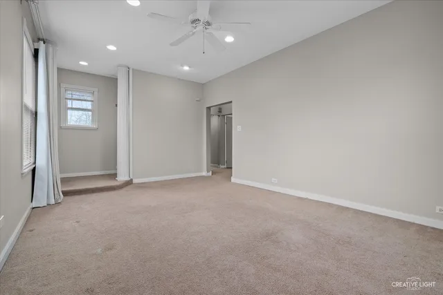 $1,200 | 217 Washburn Street, Elgin, IL 60123