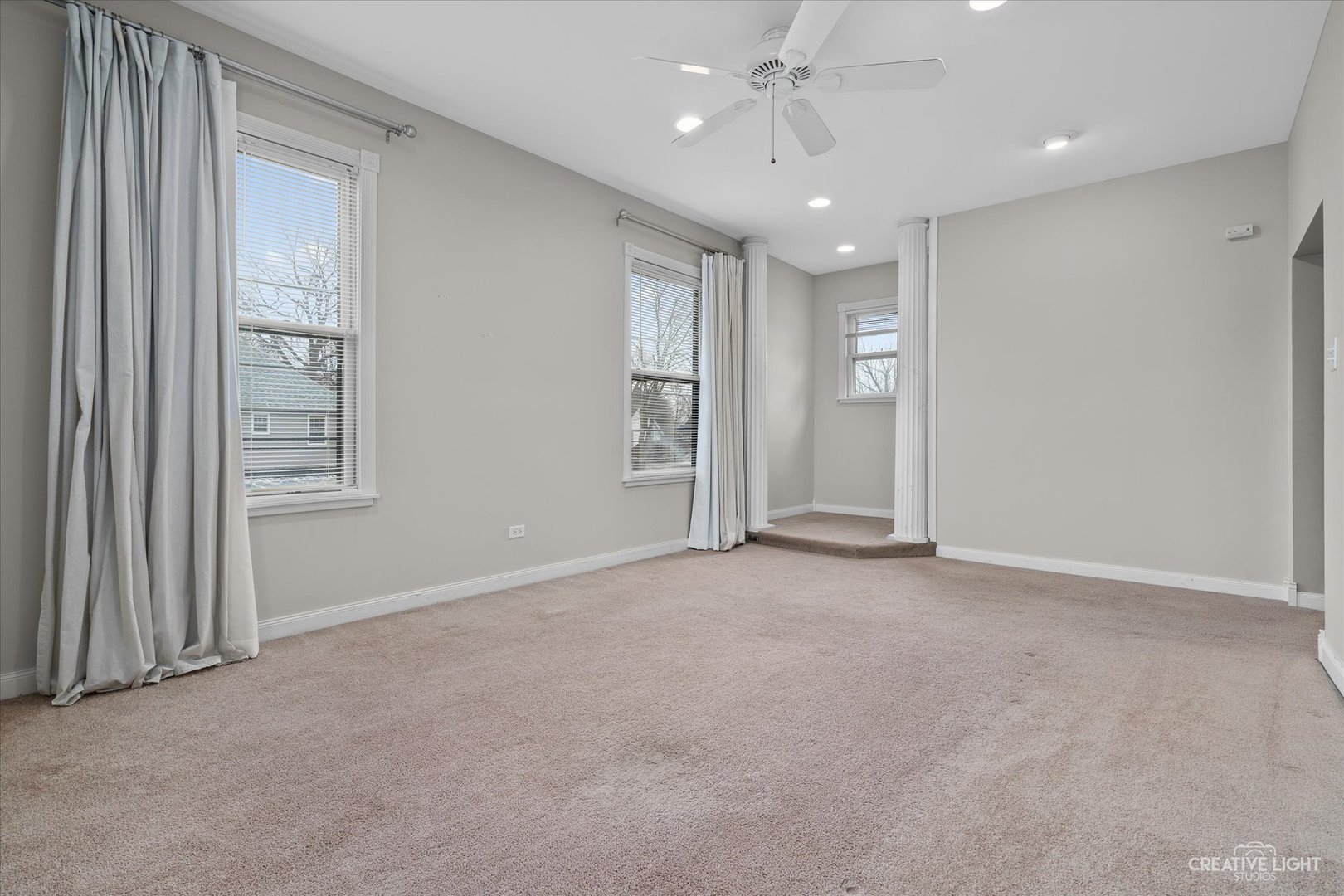 217 Washburn Street Elgin, IL 60123 - Photo 4 of 17