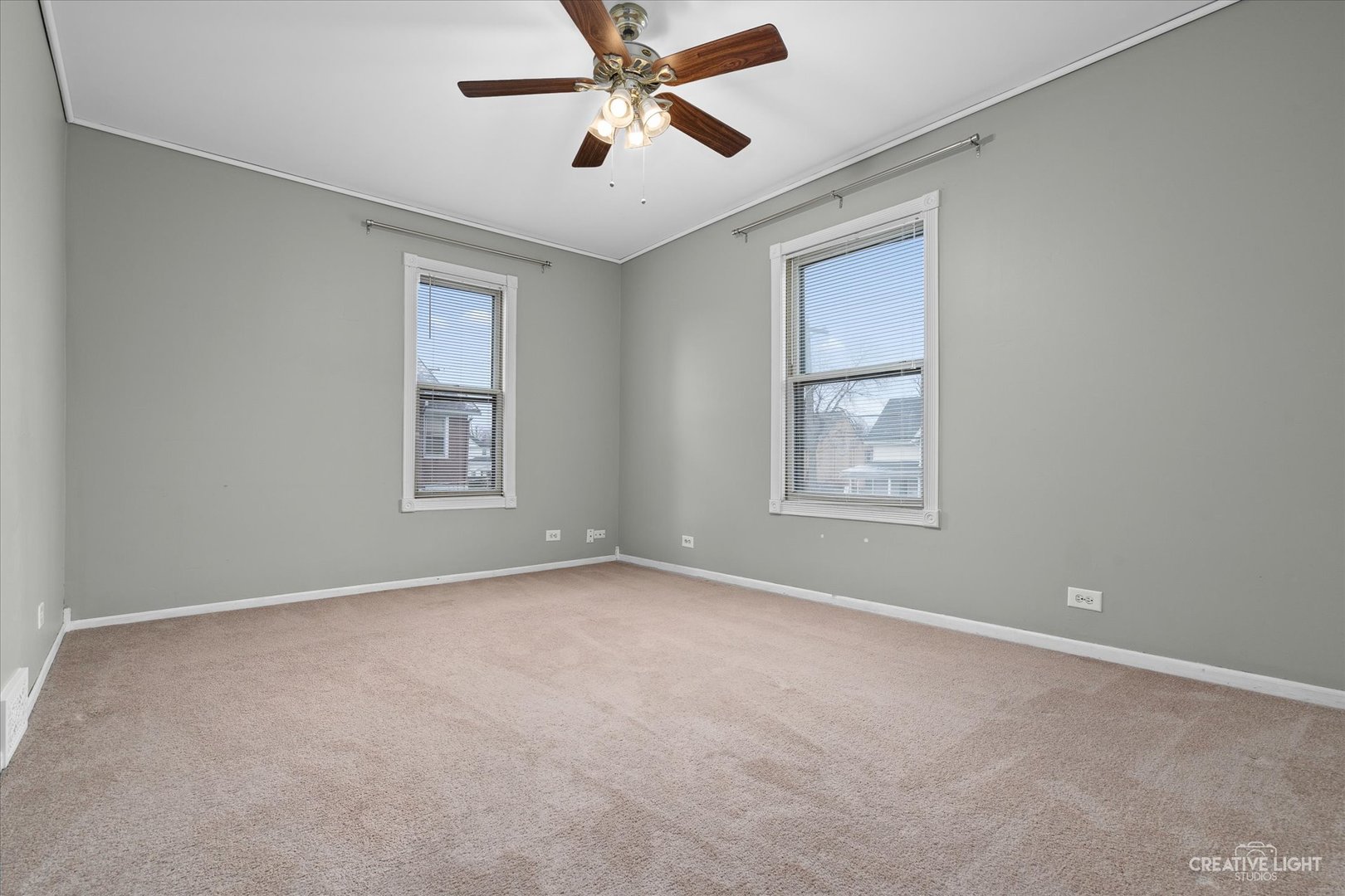 217 Washburn Street Elgin, IL 60123 - Photo 6 of 17