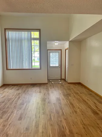 $298,000 | 20514 Erin Court, Unit 15, Farmington, MN 55024