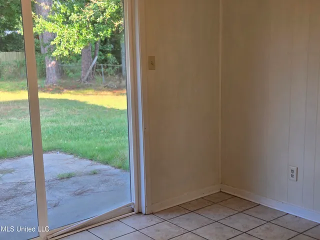 $1,550 | 6505 Columbus Circle, Ocean Springs, MS 39564