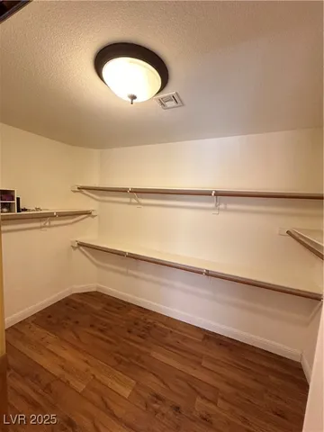 $2,800 | 721 White Falcon Street, Las Vegas, NV 89144