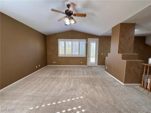 $2,800 | 721 White Falcon Street, Las Vegas, NV 89144